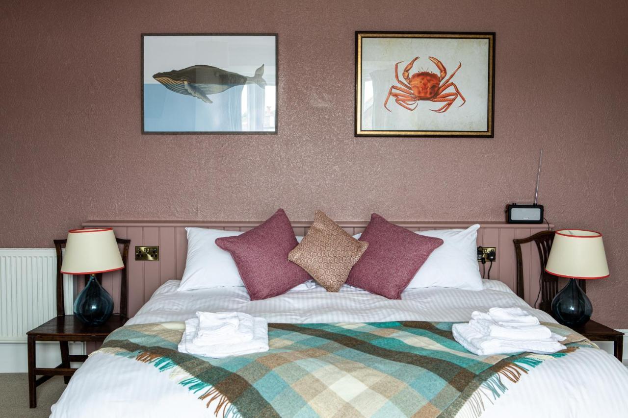 The Three Tuns Hotel Helston Room photo